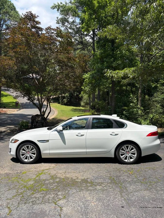 2027 Jaguar X260 XF - Image 4 of 18