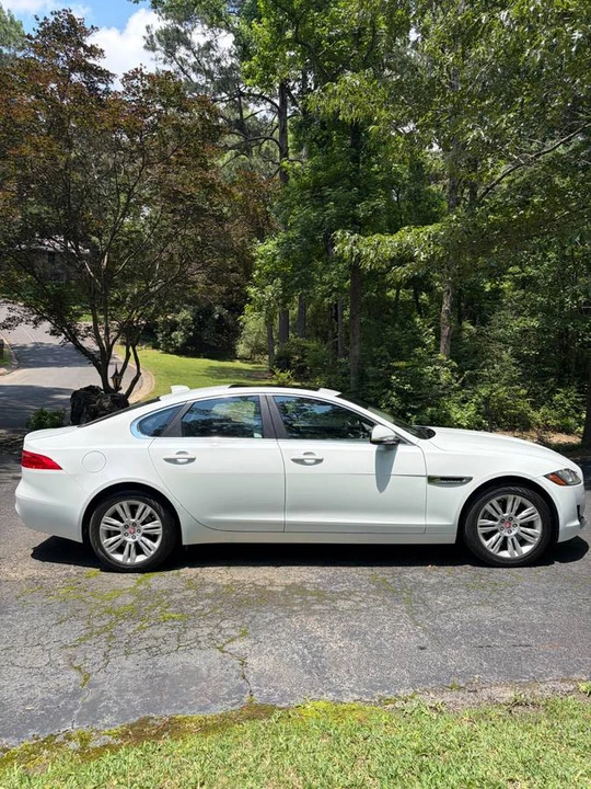 2027 Jaguar X260 XF - Image 13 of 18