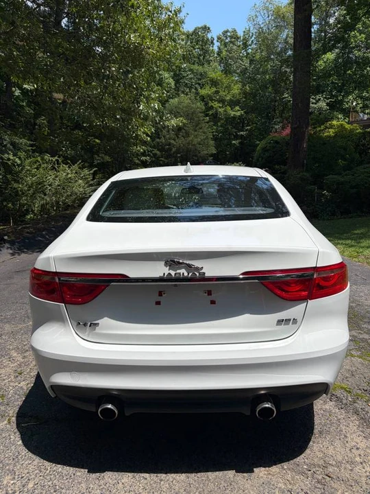 2027 Jaguar X260 XF - Image 12 of 18
