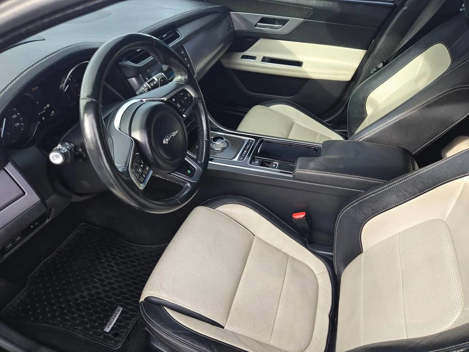 2016 Jaguar X260 XF - Image 8 of 13