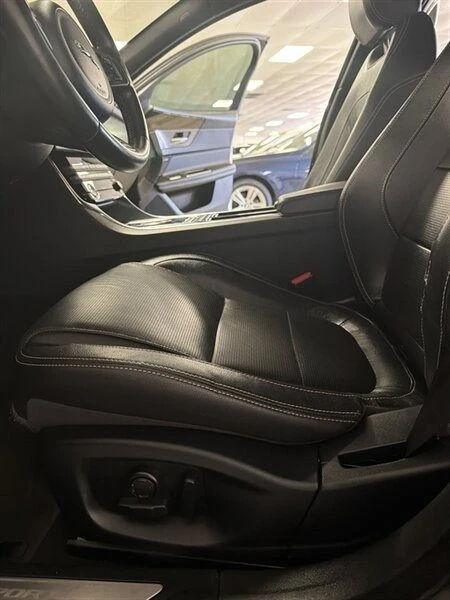 2016 Jaguar X260 XF - Image 13 of 20