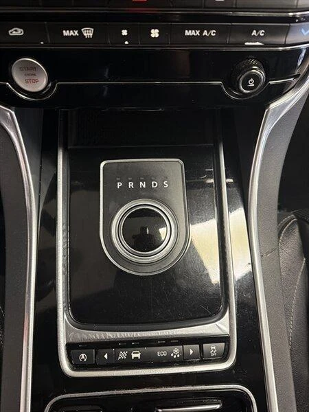 2016 Jaguar X260 XF - Image 17 of 20