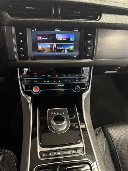 2016 Jaguar X260 XF - Image 16 of 20