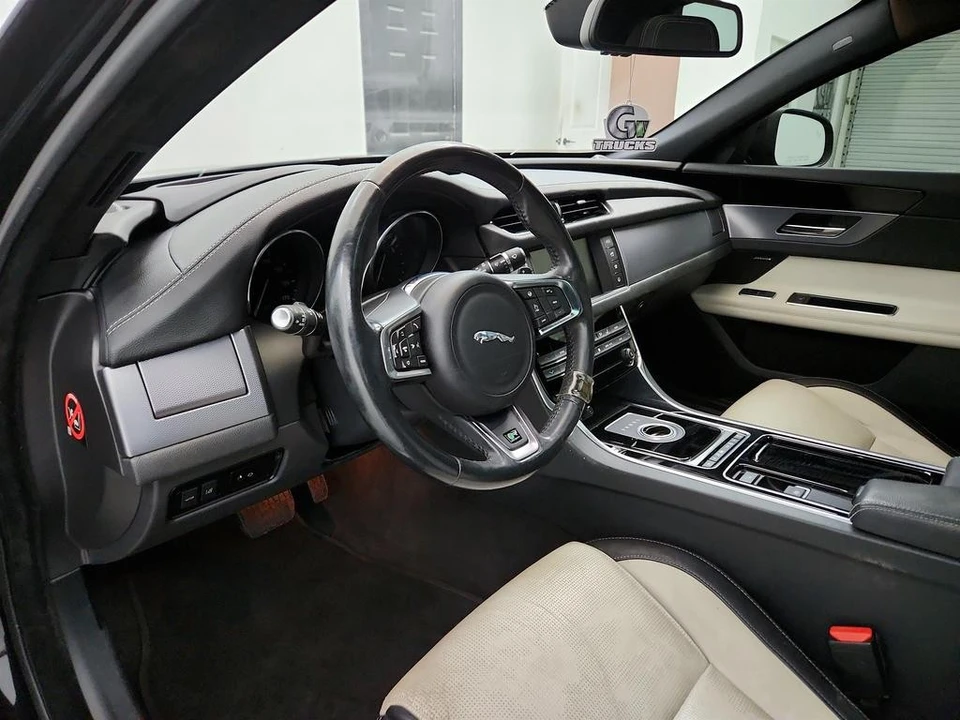 2016 Jaguar X260 XF - Image 13 of 21