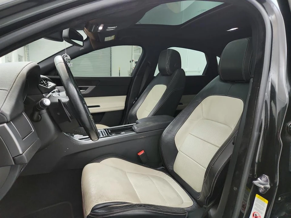 2016 Jaguar X260 XF - Image 14 of 21