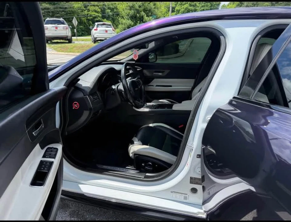 2016 Jaguar X260 XF - Image 10 of 16