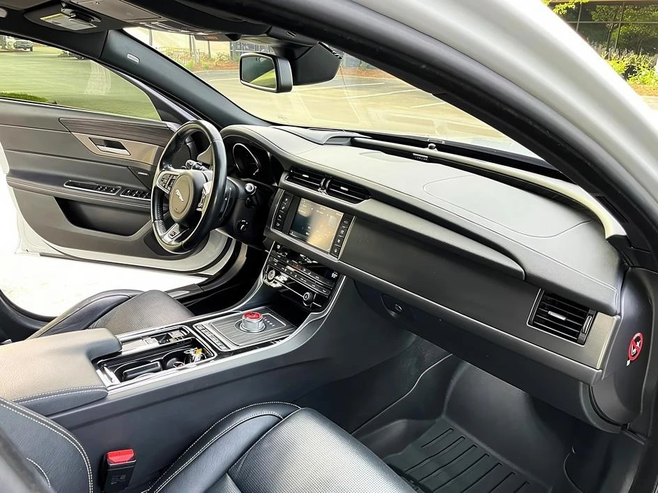 2016 Jaguar X260 XF - Image 12 of 19