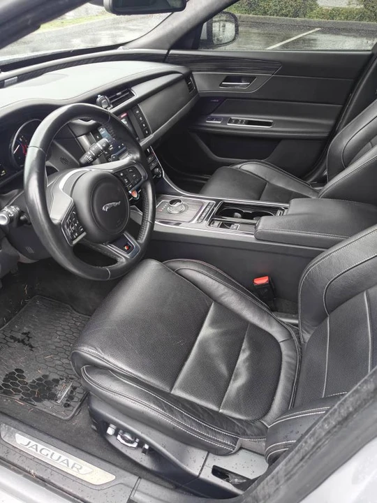 2016 Jaguar X260 XF - Image 12 of 16