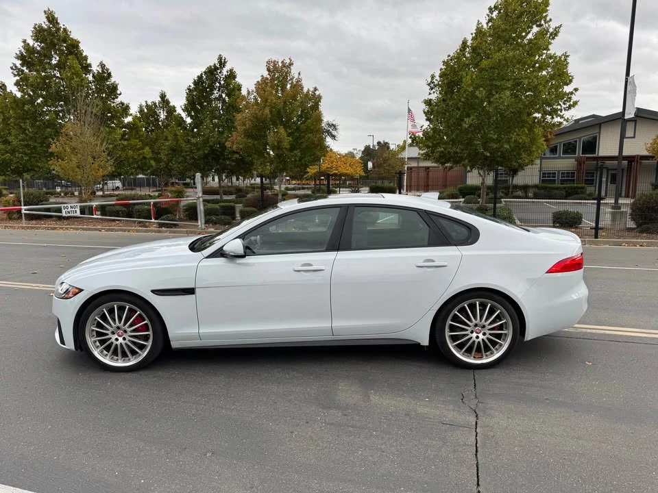 2016 Jaguar X260 XF - Image 5 of 16