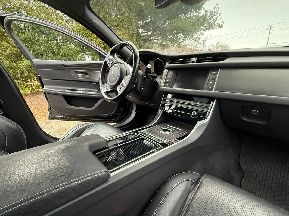2016 Jaguar X260 XF - Image 13 of 20