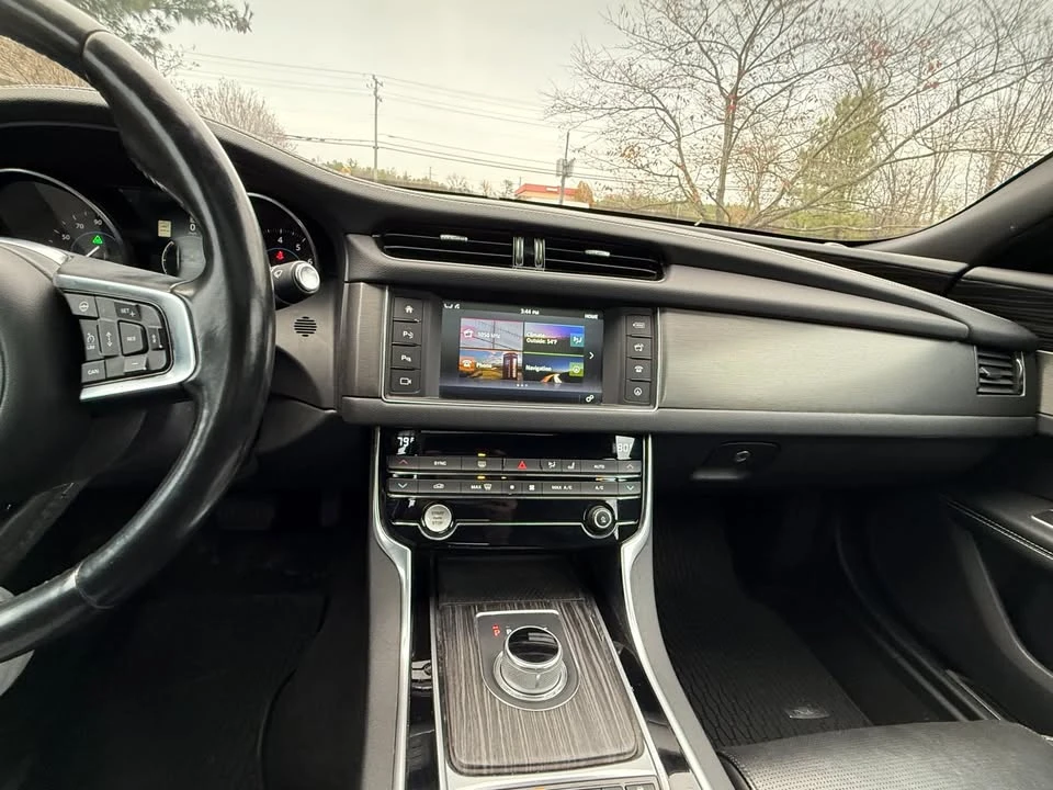 2016 Jaguar X260 XF - Image 14 of 20