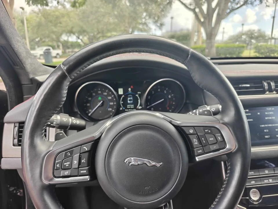 2016 Jaguar X260 XF - Image 13 of 19