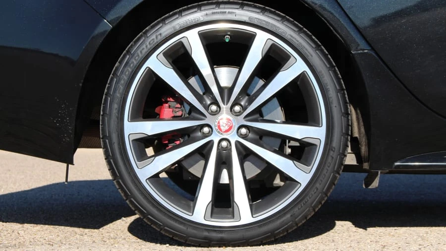 2016 Jaguar X260 XF - Image 18 of 29