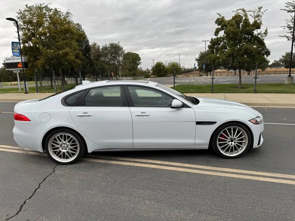 2016 Jaguar X260 XF - Image 12 of 18
