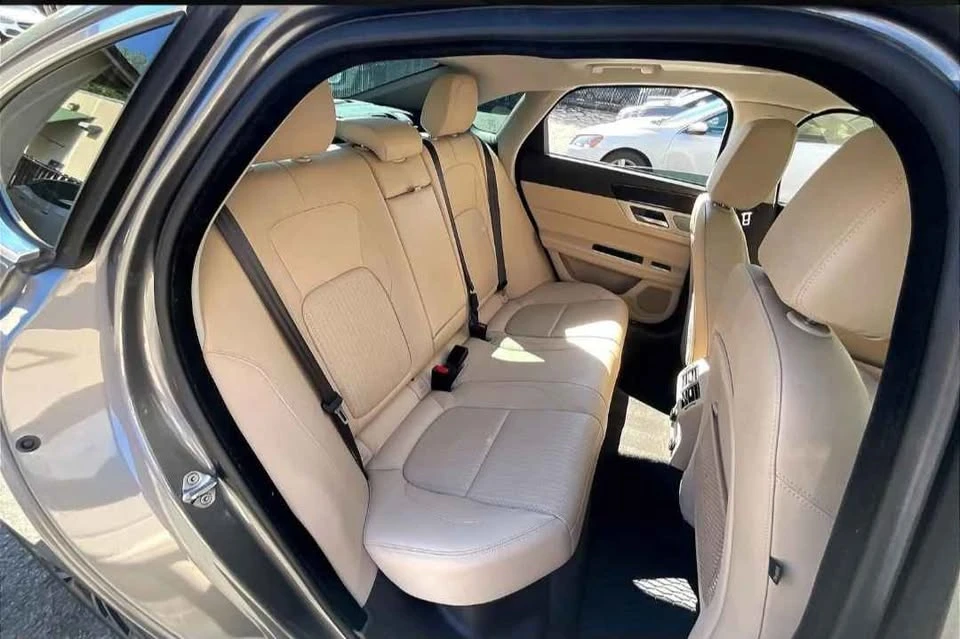 2016 Jaguar X260 XF - Image 9 of 10