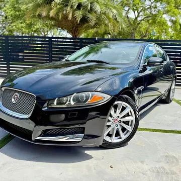 2016 Jaguar XF Sedan 4D