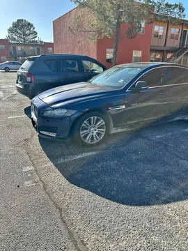 2016 Jaguar XF Sedan 4D