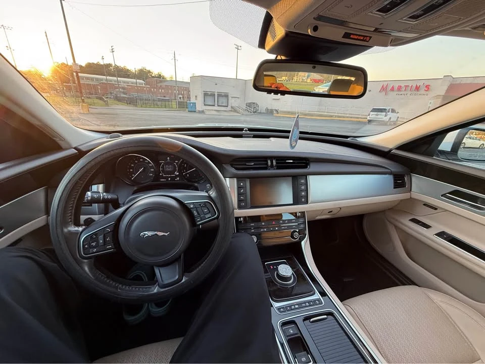 2016 Jaguar X260 XF - Image 9 of 10