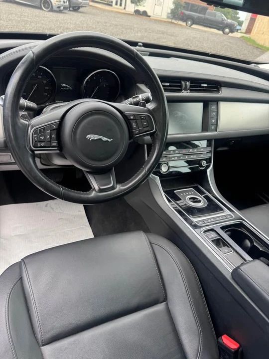 2016 Jaguar X260 XF - Image 12 of 18