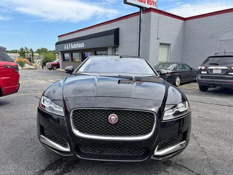 2016 Jaguar XF Supercharged Sedan 4D
