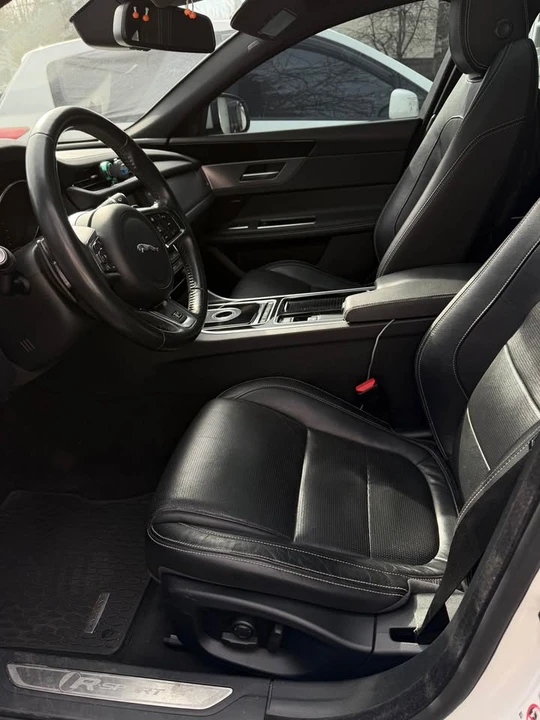2016 Jaguar X260 XF - Image 9 of 10