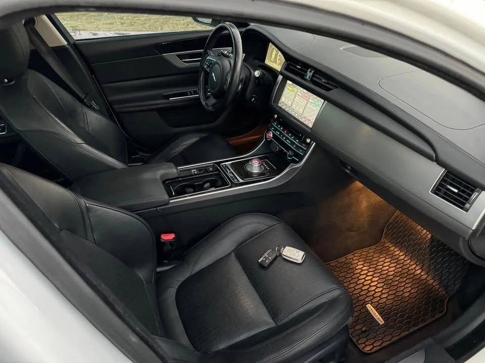 2016 Jaguar X260 XF - Image 9 of 12