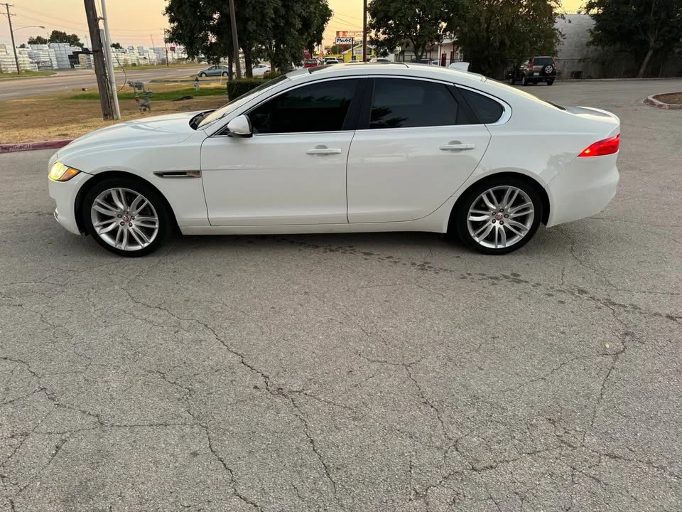 2016 Jaguar X260 XF - Image 10 of 12
