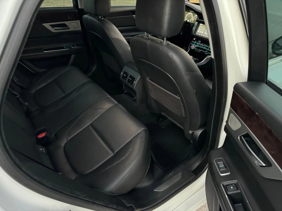 2016 Jaguar X260 XF - Image 8 of 12