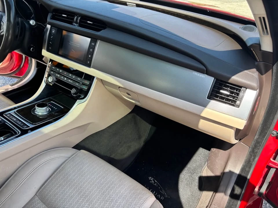2016 Jaguar X260 XF - Image 13 of 18