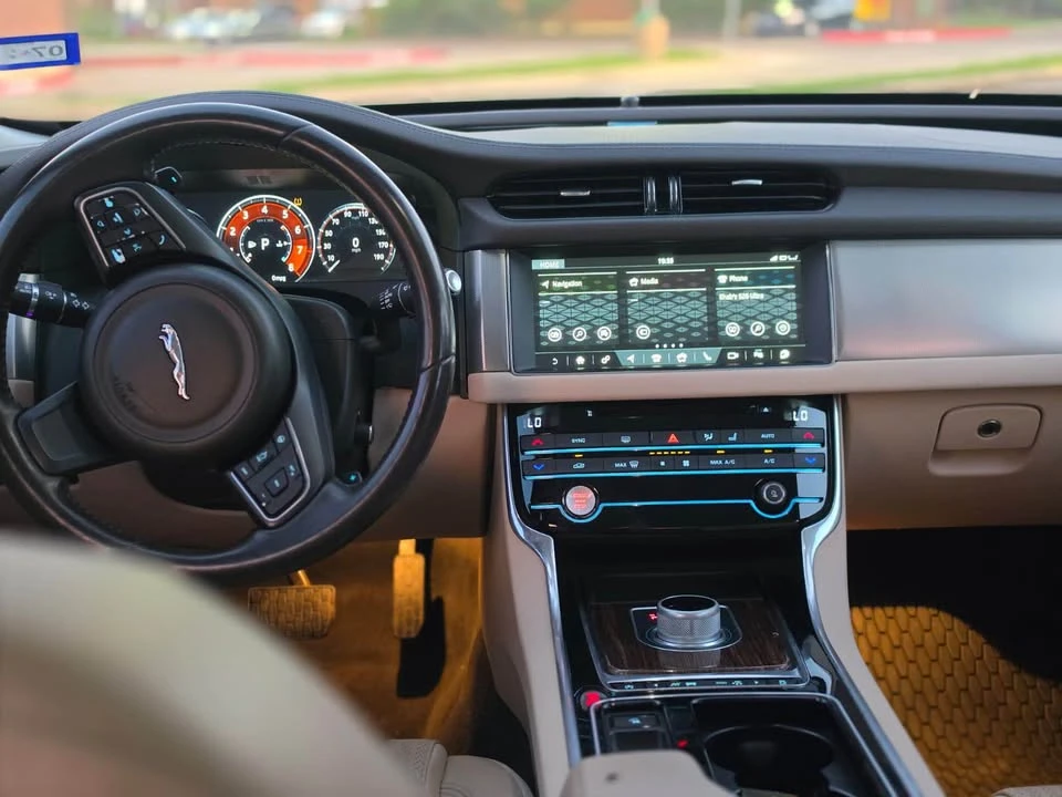 2016 Jaguar X260 XF - Image 9 of 9