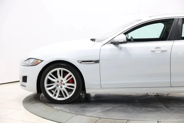 2016 Jaguar X260 XF - Image 7 of 12