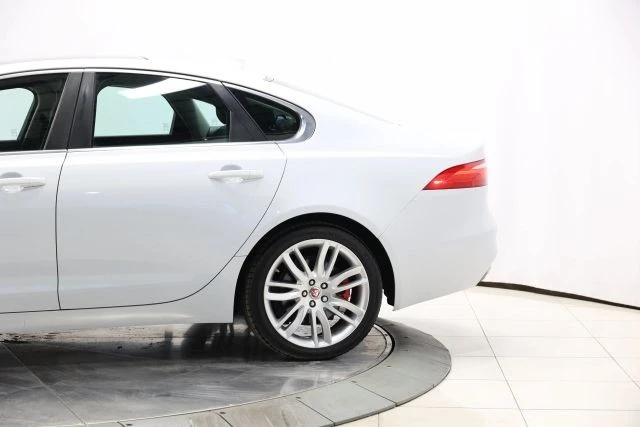 2016 Jaguar X260 XF - Image 9 of 12