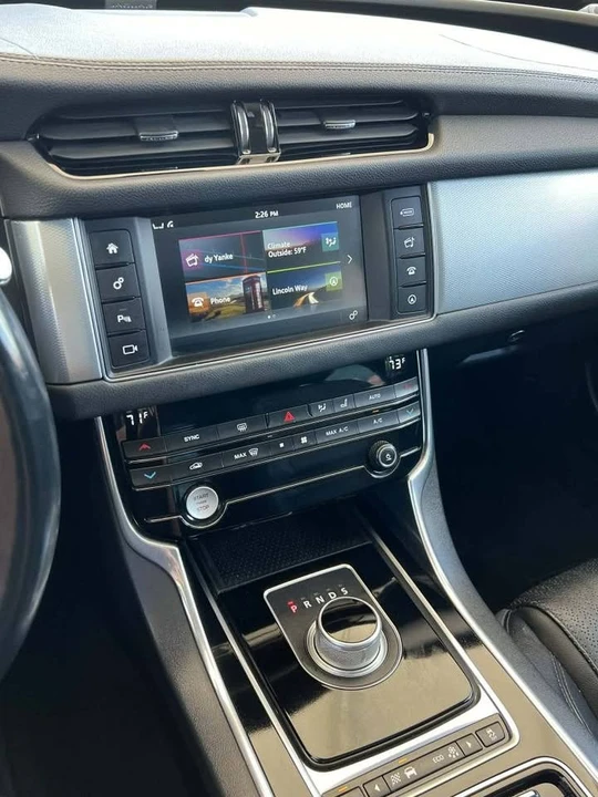 2016 Jaguar X260 XF - Image 11 of 20