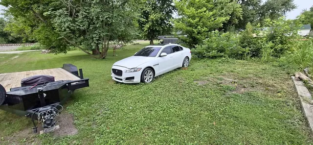 2016 Jaguar XF XF 30t Premium Sedan 4D