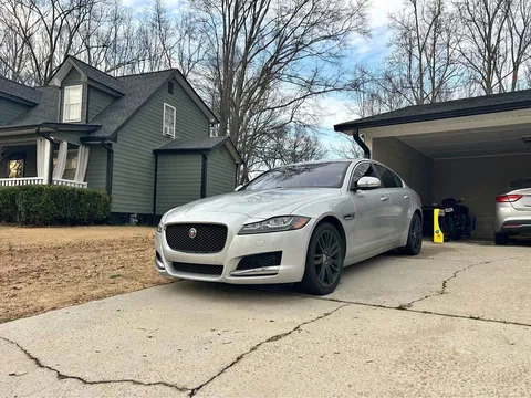 2016 Jaguar XF XF 35t Prestige Sedan