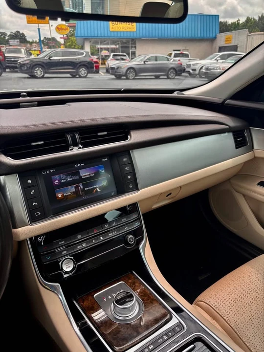 2016 Jaguar X260 XF - Image 10 of 15