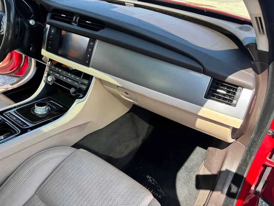 2016 Jaguar X260 XF - Image 15 of 17