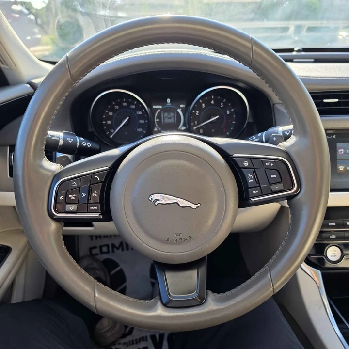 2016 Jaguar X260 XF - Image 9 of 20