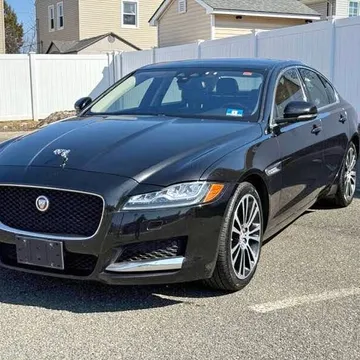 2016 Jaguar XF 35t R-Sport Sedan 4D