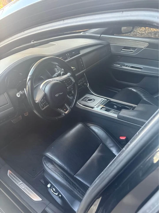 2016 Jaguar X260 XF - Image 3 of 4