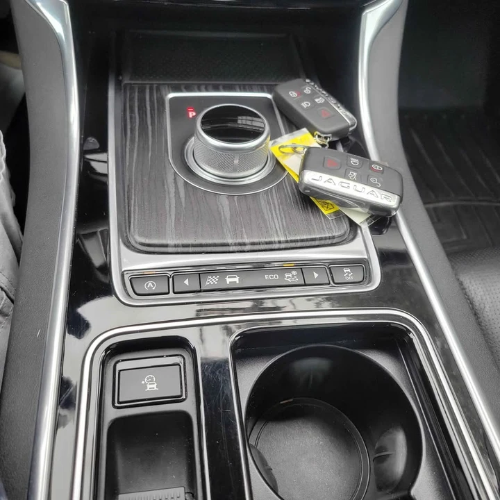 2016 Jaguar X260 XF - Image 12 of 20