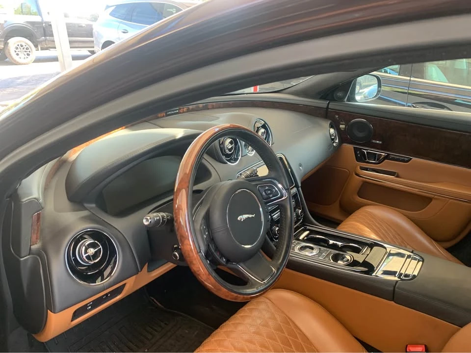 2016 Jaguar X351 XJ - Image 7 of 14