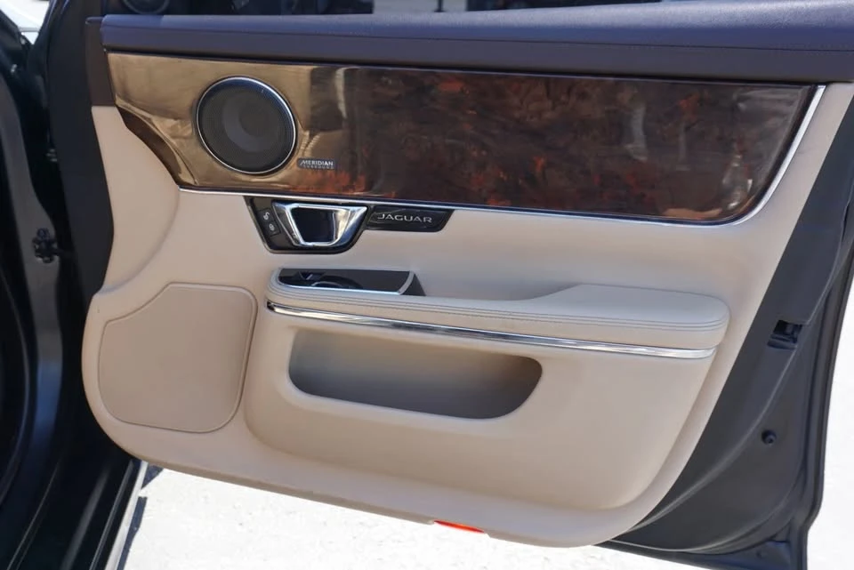 2016 Jaguar X351 XJ - Image 13 of 20
