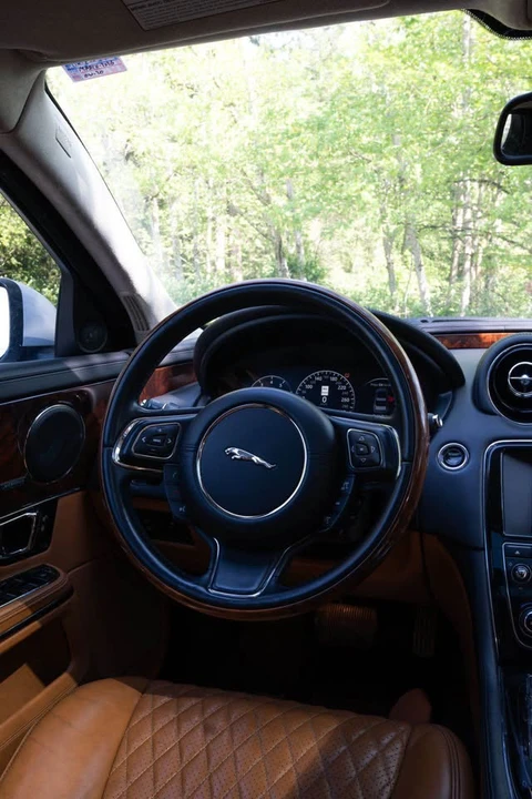 2016 Jaguar X351 XJ - Image 6 of 16
