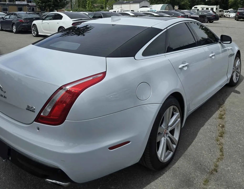 2016 Jaguar X351 XJ - Image 6 of 11