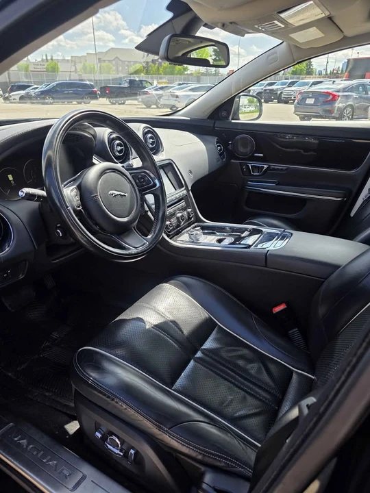 2016 Jaguar X351 XJ - Image 7 of 13