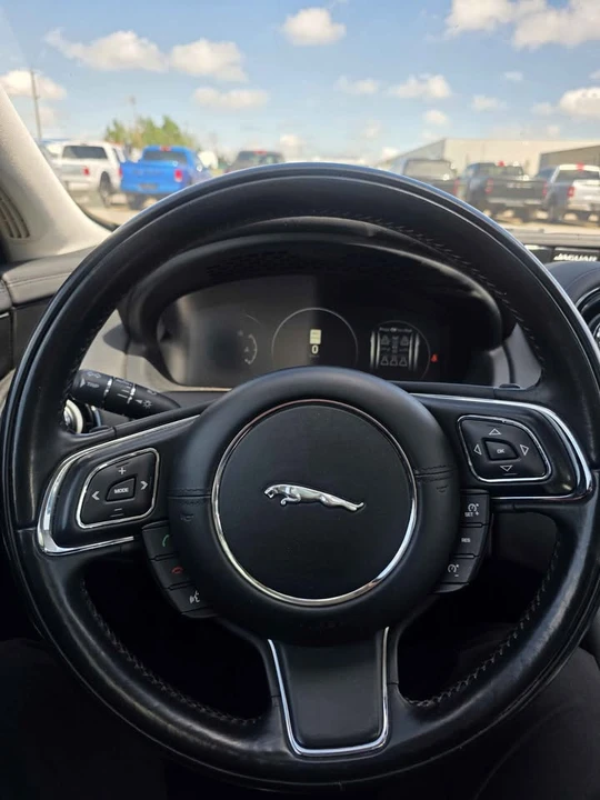 2016 Jaguar X351 XJ - Image 8 of 13