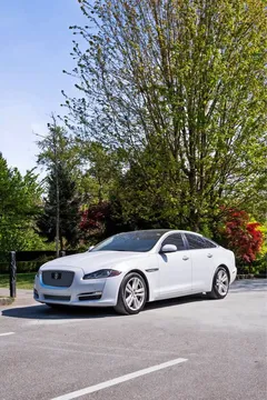 2016 Jaguar XJ