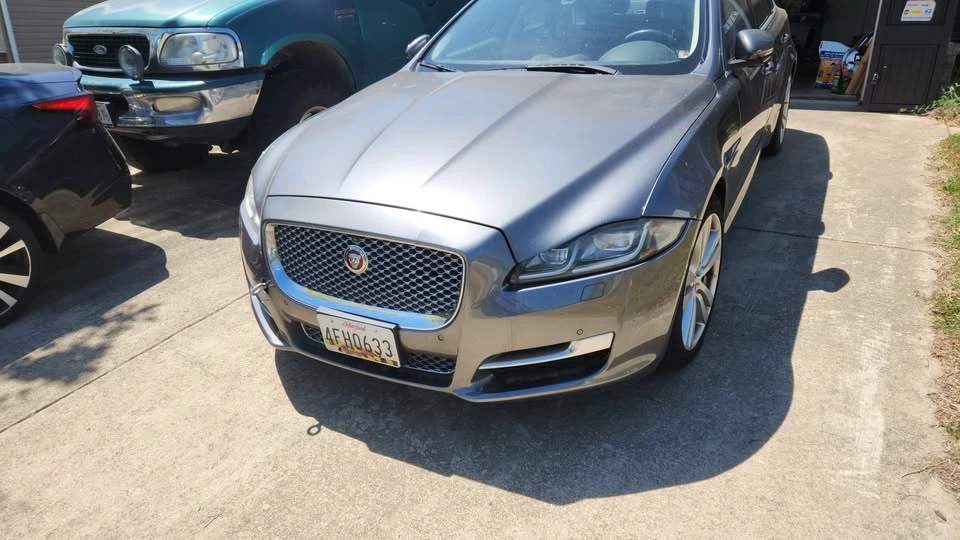 2016 Jaguar X351 XJ - Image 2 of 3