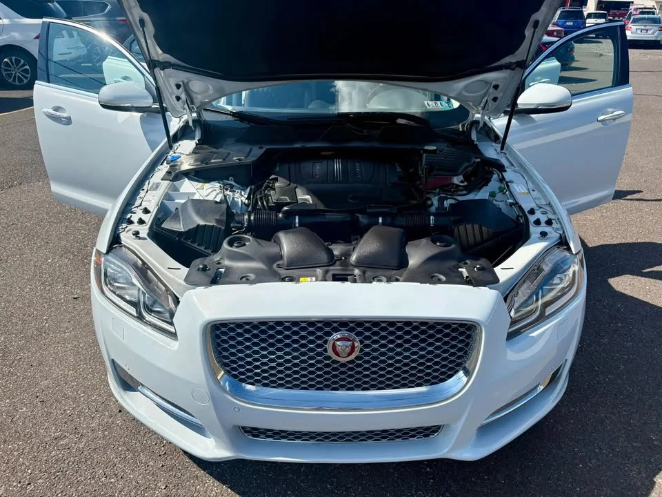 2016 Jaguar X351 XJ - Image 6 of 15